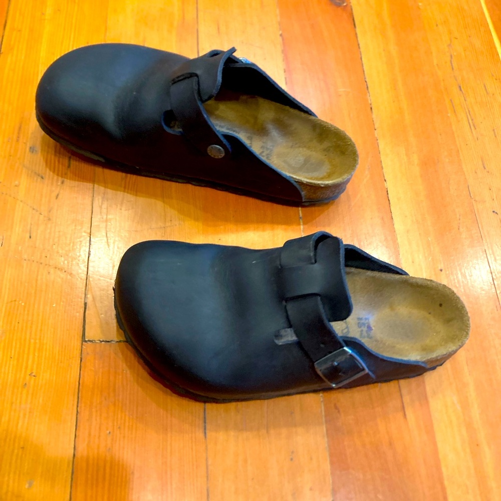 Size 37 black leather Birkenstock clogs